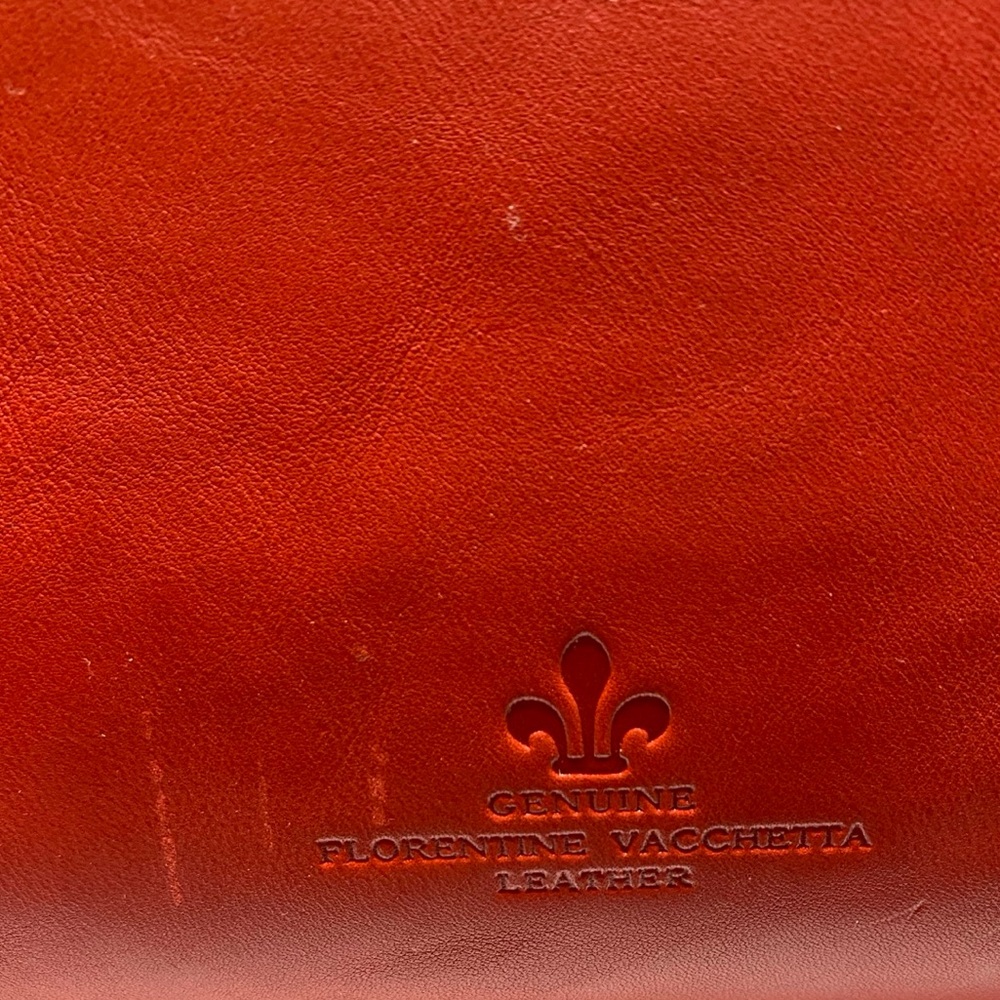 Chic Red Leather Shoulder Bag - Picture 8 of 10